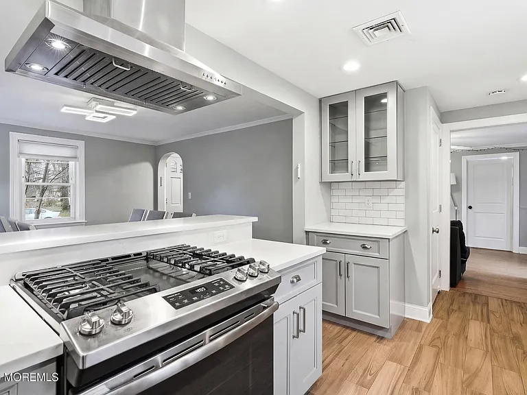 416 Roosevelt Ave — Photo 11