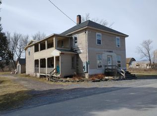 401 Long Point Rd, North Ferrisburgh, VT 05473