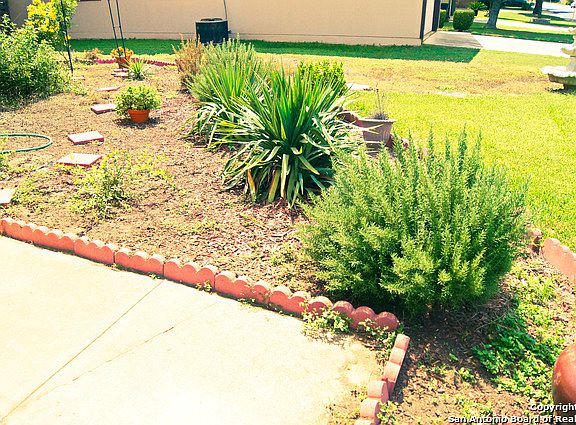 2nd image of 5946 Les Harrison Dr
