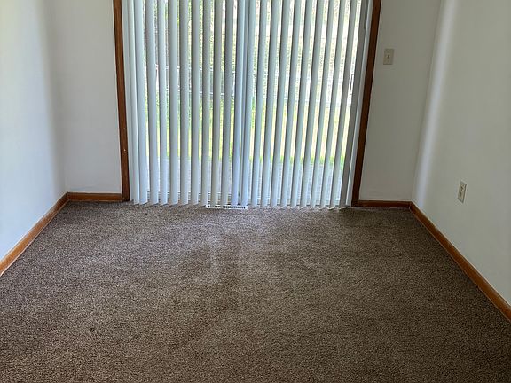 3rd image of 270-282 Malts Ln