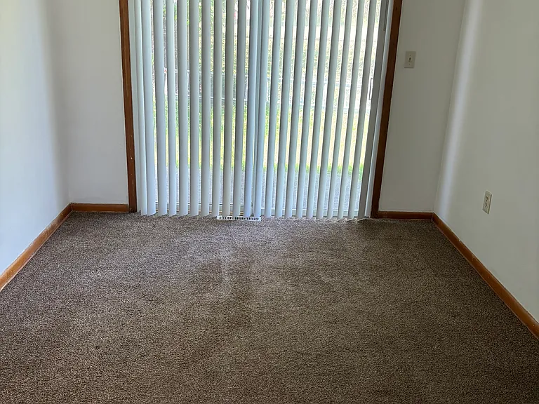 270-282 Malts Ln — Photo 3