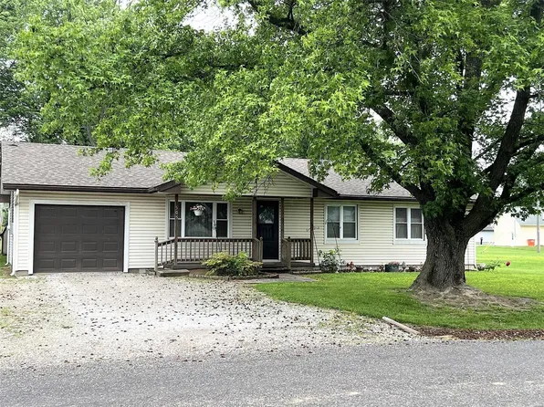 505 Sunset Dr, Vandalia, IL 62471