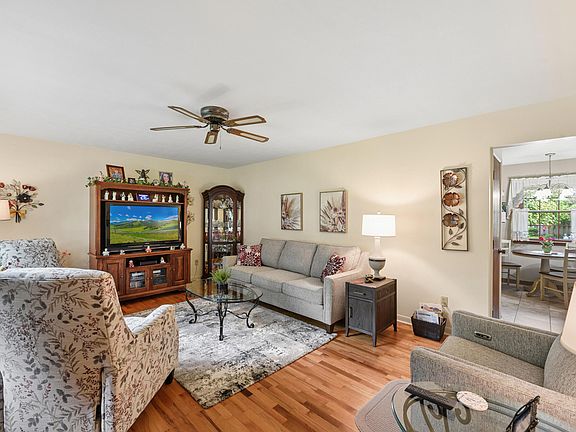 4th image of 5565 Mohican Dr