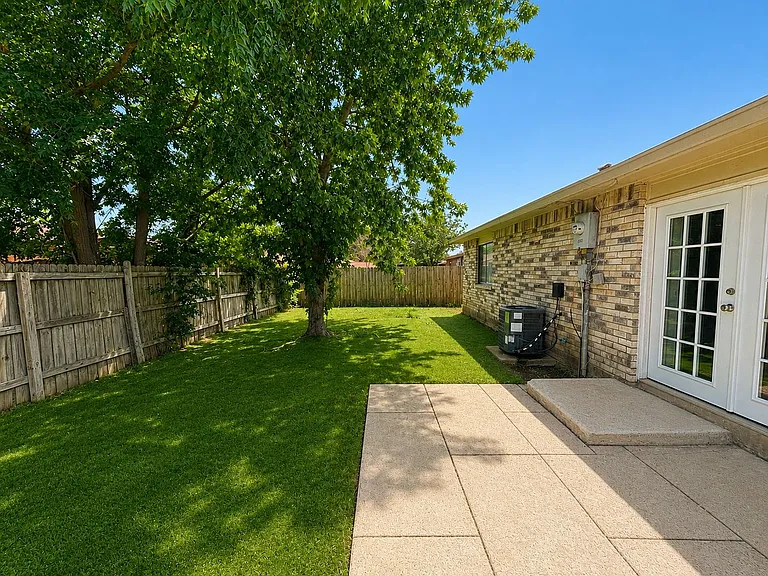 805 Circle Cove Dr — Photo 25