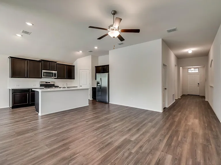 1540 Acmite Ave — Photo 6