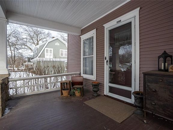 5th image of 2208 Massachusetts St