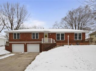 1335 SW Horizon Dr, Blue Springs, MO 64015