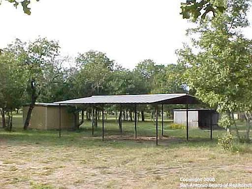 4th image of 435 MEADOW GROVE