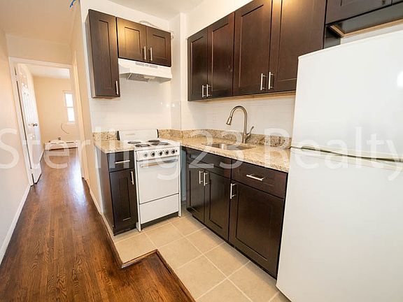 4th image of 4211 Astoria Blvd APT 3B