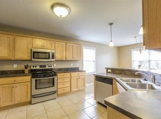 305 Highland Ridge Dr, Manhattan, KS 66503