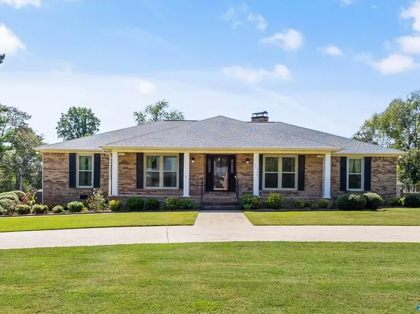 22590 Village Ln, Athens, AL 35613