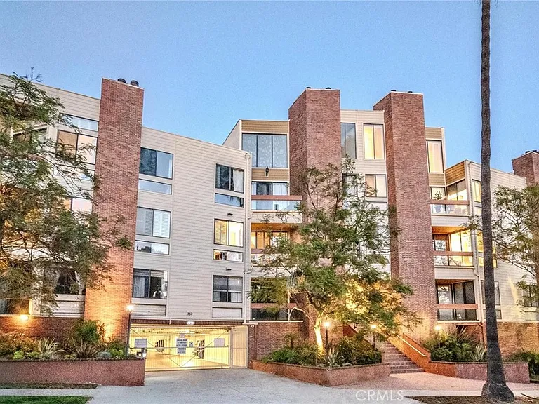 750 S Bundy Dr #108 — Photo 1
