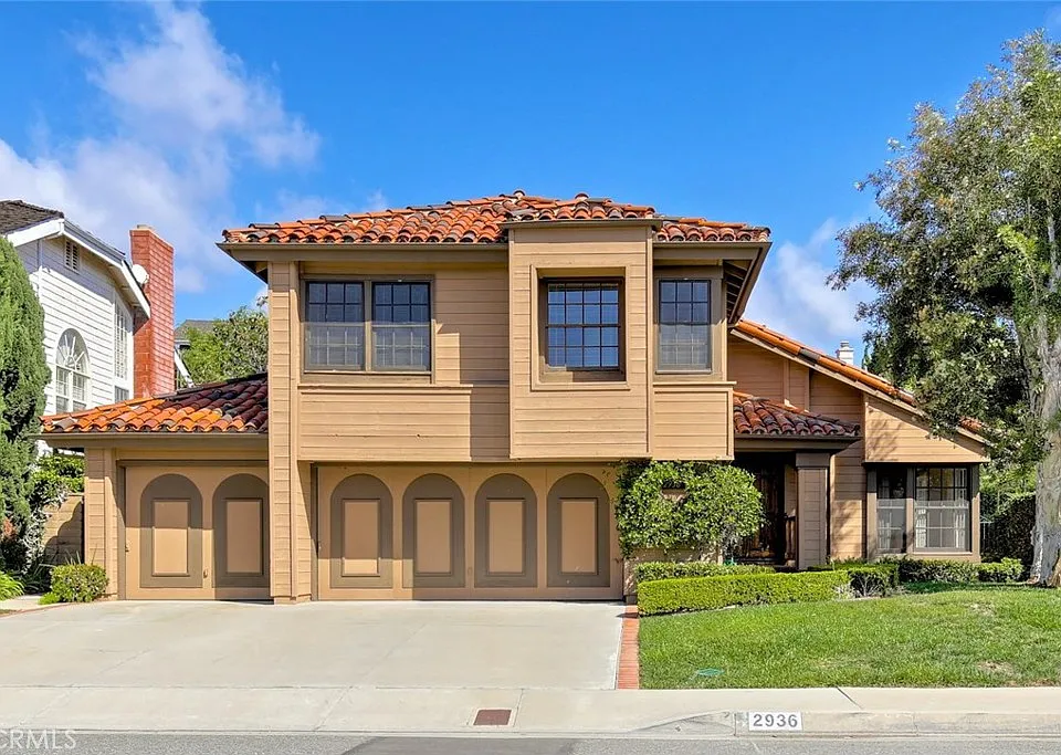 2936 Calle Frontera