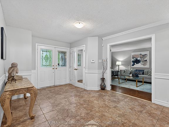 4th image of 2069 Schoolmaster Cir