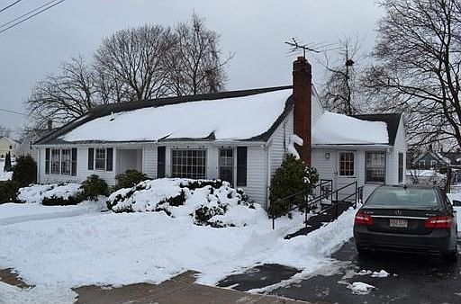 1st image of 35 Curran Ave