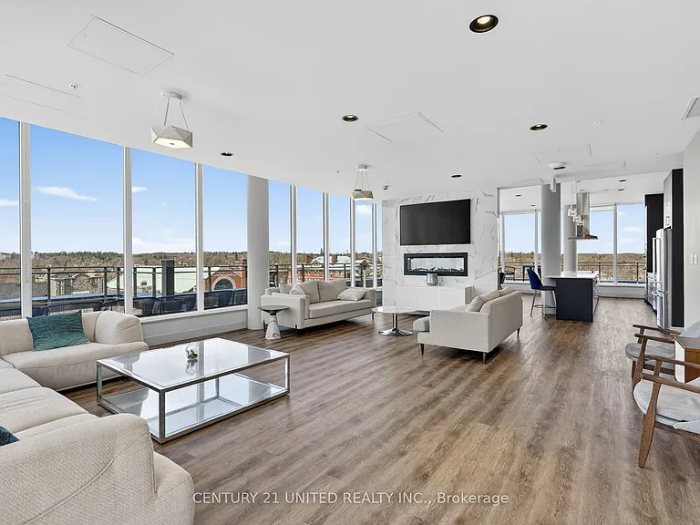 475 George St N #416 — Photo 9