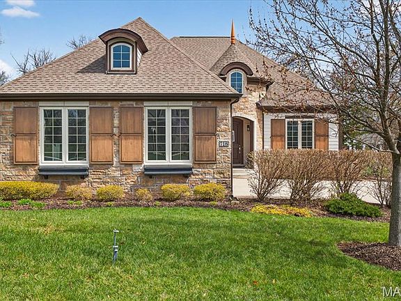 2nd image of 718 Woods Of Ladue Ln