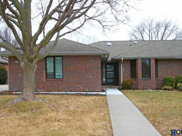 5010 S 71st St, Lincoln, NE 68516