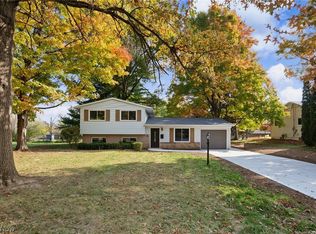 435 S Hillside Dr, Canfield, OH 44406