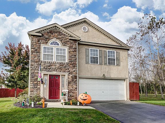 3rd image of 2915 Horsham Dr