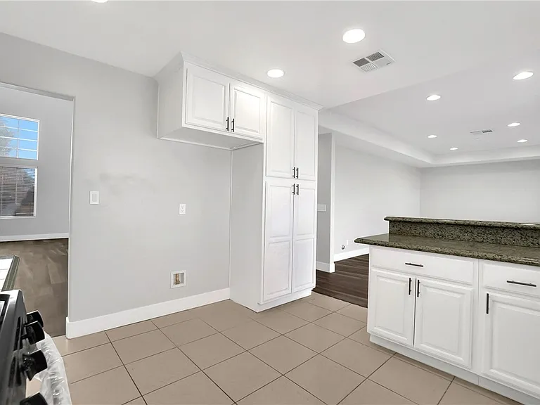 2141 E Nugent St — Photo 16