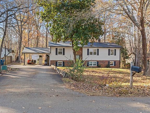 2nd image of 7719 Brisbane Dr