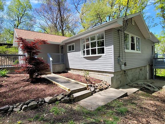 2nd image of 92 Beechwood Ln