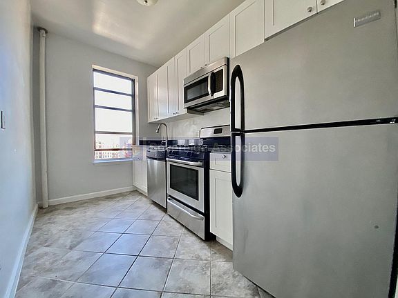 5th image of 590 Fort Washington Ave #60C