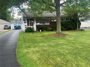 80 Cohassett Dr, Hermitage, PA 16148