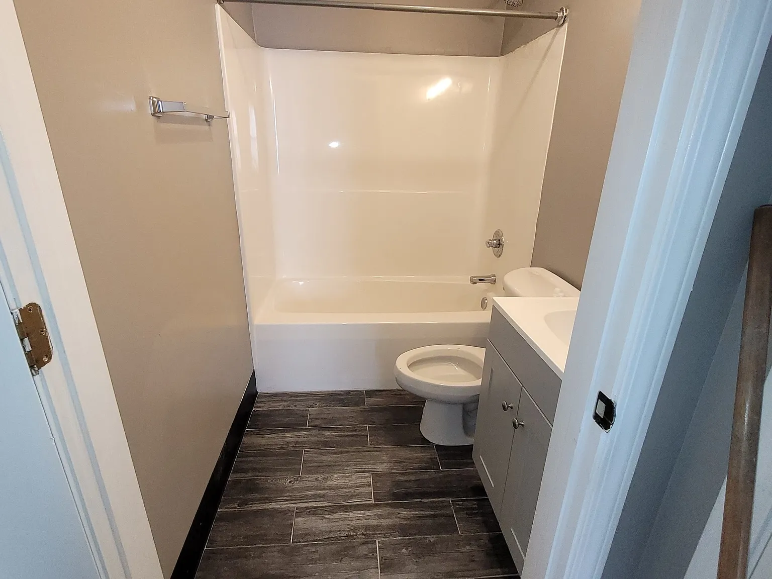 2 bed, 750 sqft, $800 — Photo 4