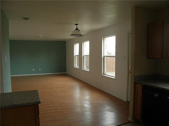 4th image of 5813 Fantail Dr