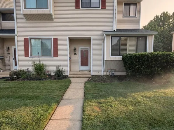 261 Clubhouse Drive, Middletown, NJ 07748