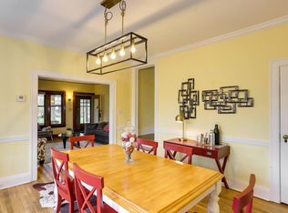 2582 Colchester Rd, Cleveland Heights, OH 44106