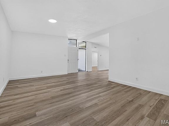 3rd image of 8300 Pepperidge Dr