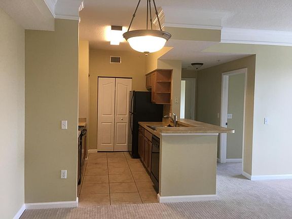 3rd image of 7202 Myrtlewood Cir W