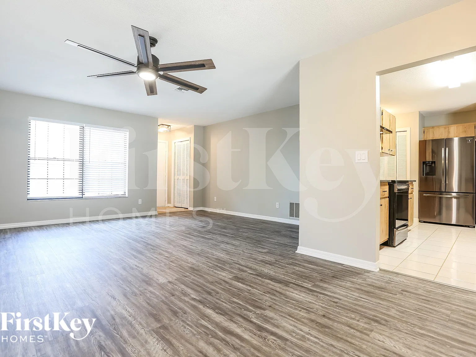 2 bed, 2.0 bath, 1424 sqft, $2,070 — Photo 3