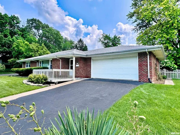 1434 E Rouse Ave, Peoria, IL 61614