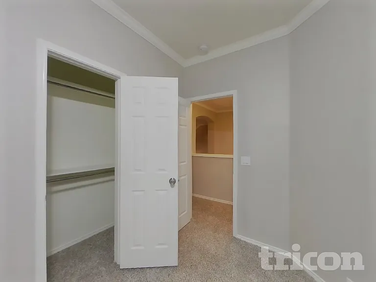 11222 Raveneaux Dr — Photo 17