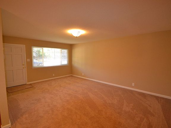 2nd image of 5743 Eastridge Dr