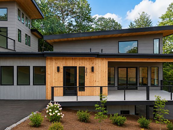 2nd image of 201 Mountain Laurel Ridge #3