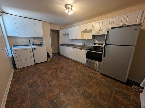 2nd image of 85 Division St