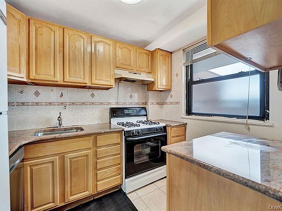 2nd image of 61-15 98th St #16H