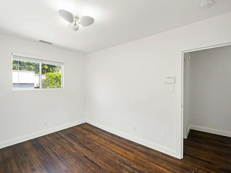 1381 S Orange Dr — Photo 11