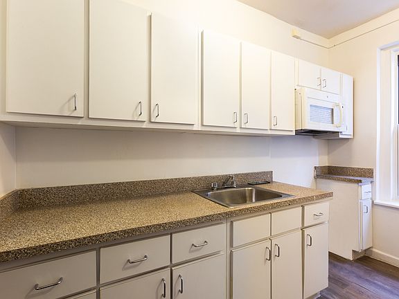 5th image of 514 W 213th St #A3