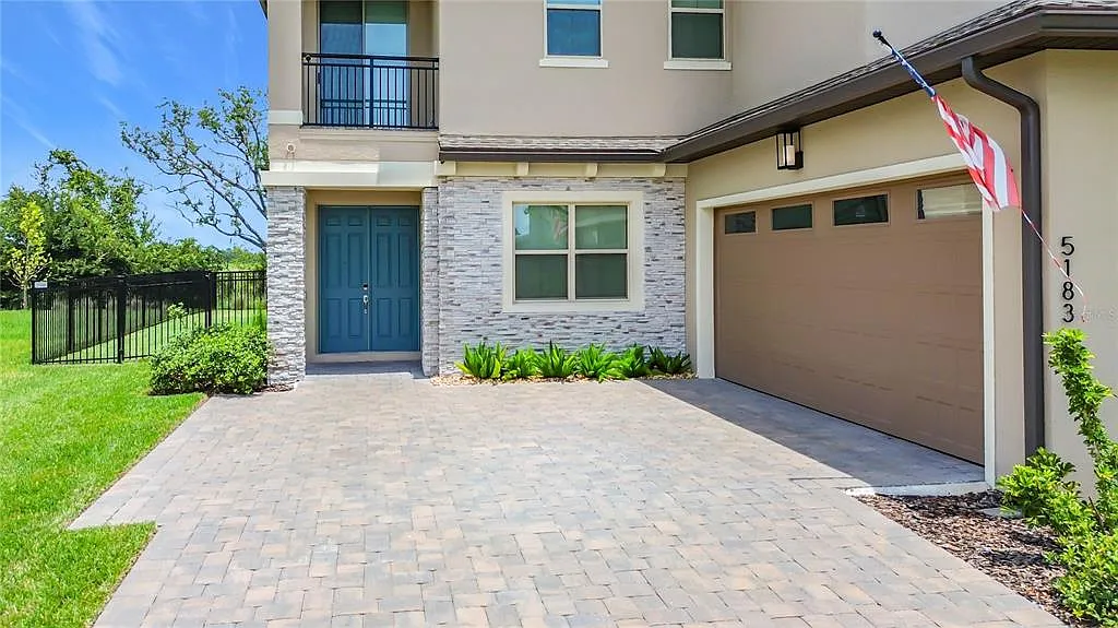 4 bed, 4.0 bath, 3350 sqft, $3,900 — Photo 3