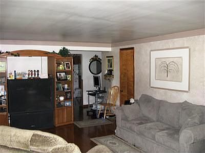2nd image of 15554 Us Highway 68