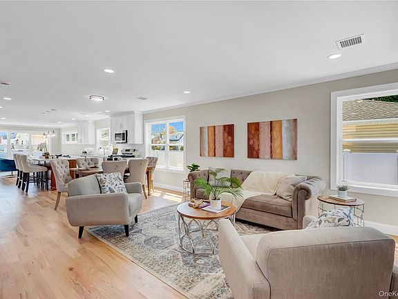4th image of 710 Franklin Avenue