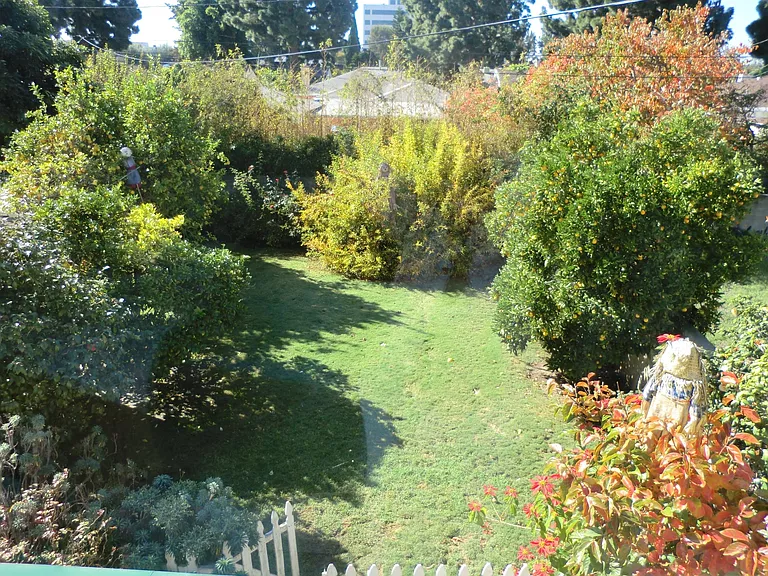 Granville Ave — Photo 14