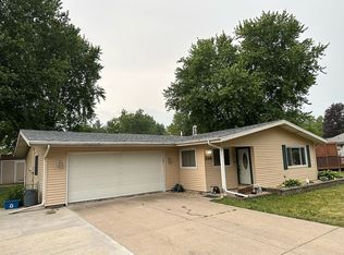 116 Northview Dr, Knoxville, IL 61448