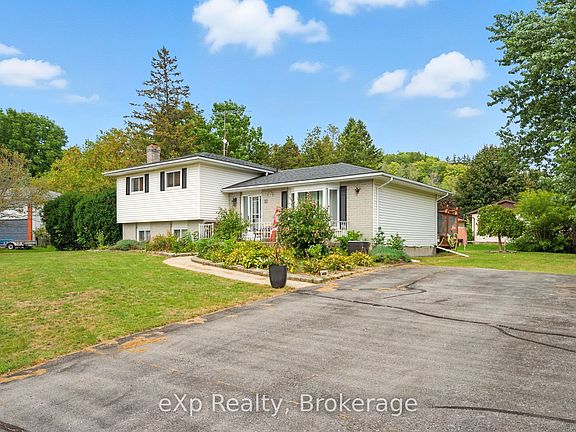 2nd image of 10 Burgess Cres